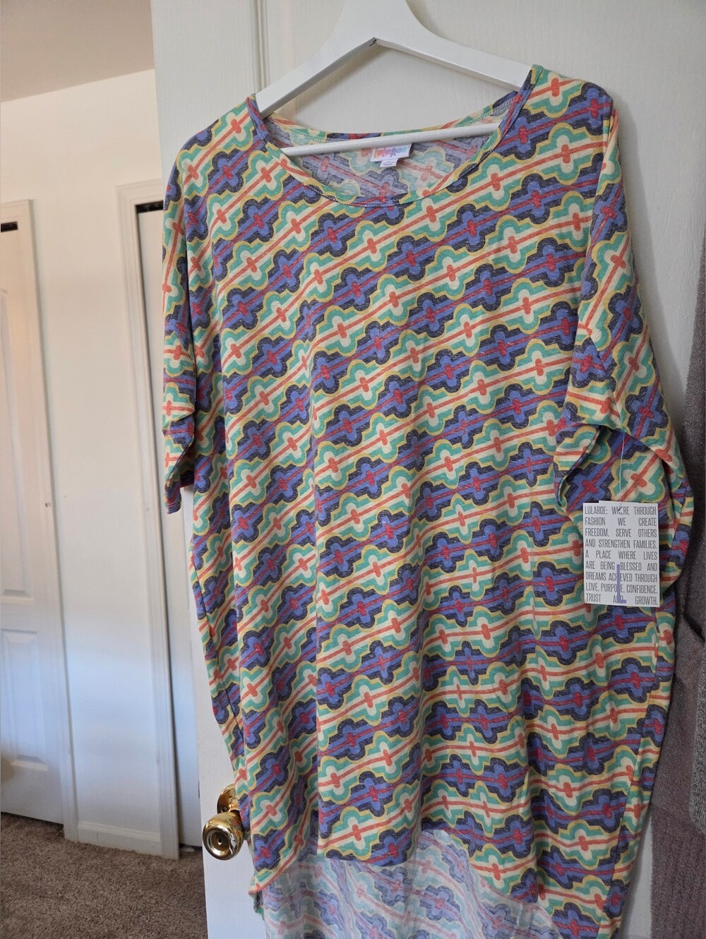 LuLaRoe Irma Tunic Multicolor Geometric Print Size L New With Tags